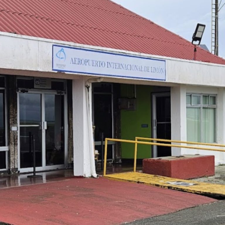 Close to Limon International Airport. Just 1.86 miles from Limon International Airport, offering swift access for visitors, investors, and future eco-tourism guests.