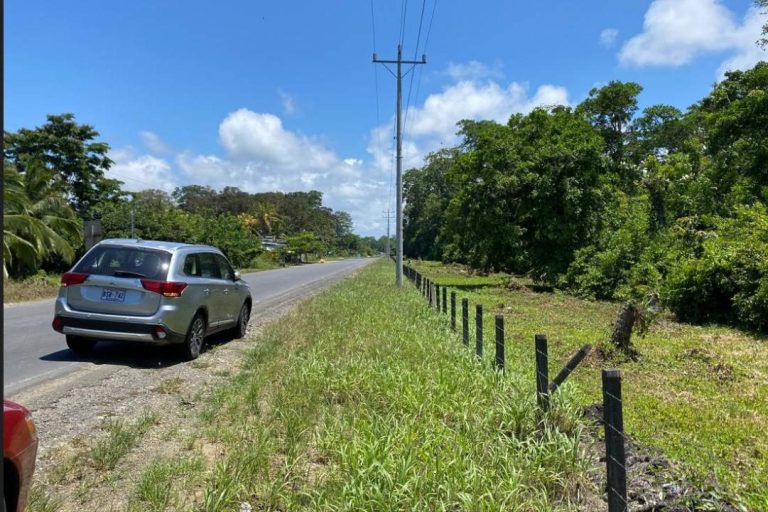 Two Markets, One Property. Direct roadfront access linking the property to Panama’s nearby border—one strategic location, two connected markets.