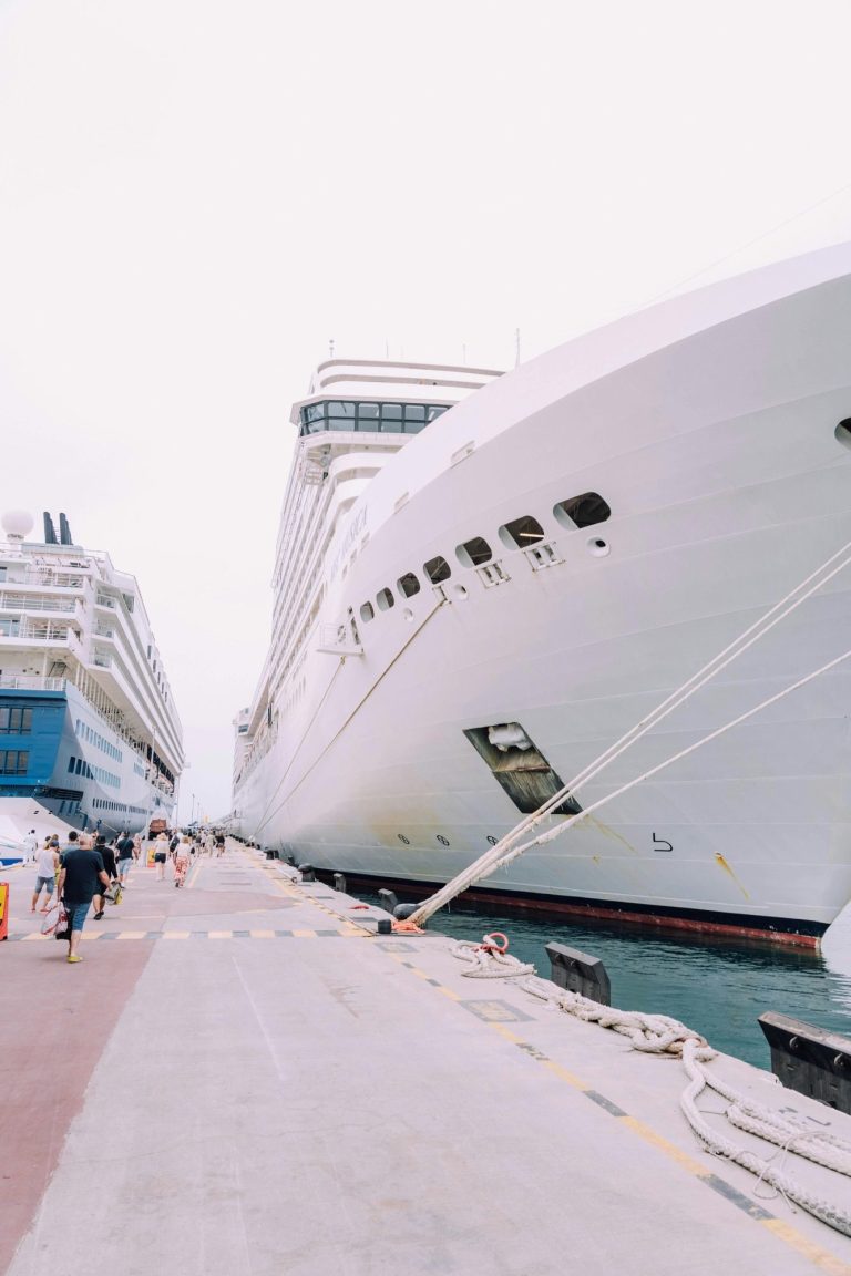 Near Limón Marina. Just minutes from Limón Marina, where cruise ships dock, connecting the property to Caribbean tourism and vibrant local culture.